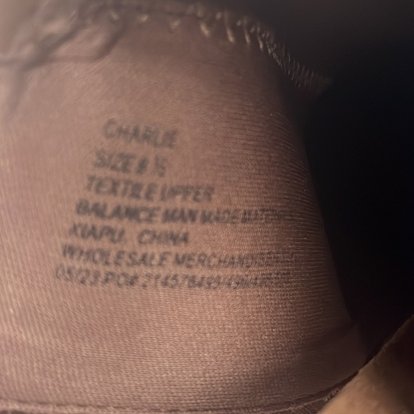 NWT Women’s Ankle Platform Boot - 8 1/2 - Picture 5 of 7